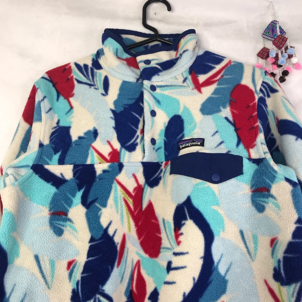Patagonia Synchilla Multicolor Feather Pattern Sweater - Picture 3 of 9